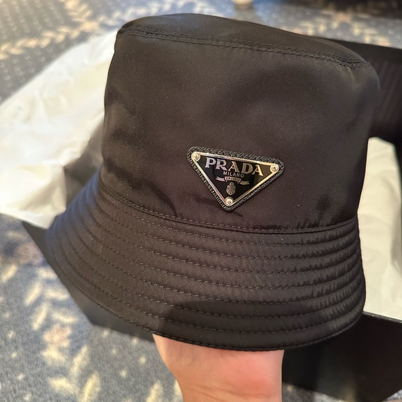 Prada Black Logo Nylon Bucket Hat in XS - Picture 7 of 14